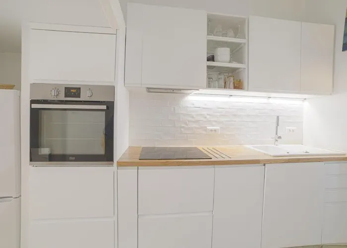 Beautiful And Bright Duplex Studio - - Welkeys *